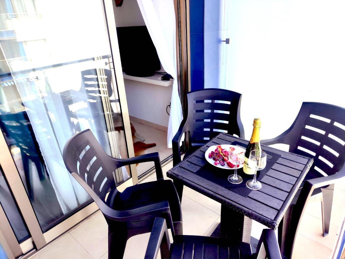 La Playa Blanca 1 Orbi, POOL, BEACH, WIFI Apartment Torrevieja Bagian luar foto